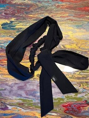 ALO Yoga Black Knotted Tie Headband
